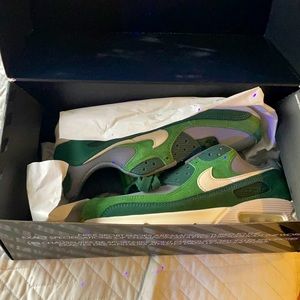 NIKE AIR MAX 90 BRAND NEW